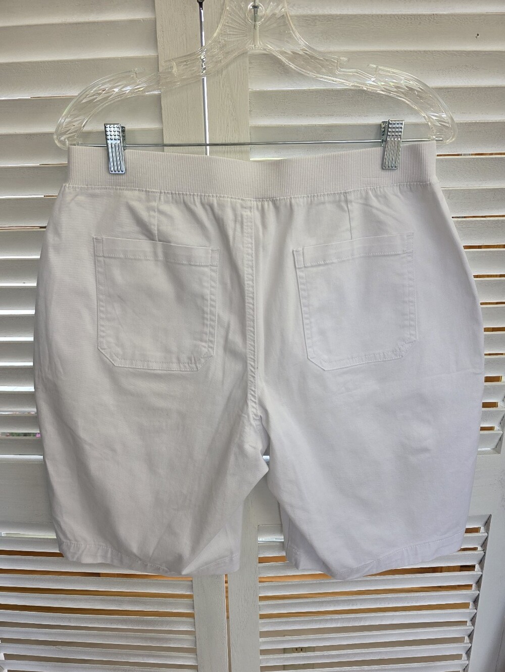 Karen Scott Women's White Bermuda Shorts Size 10 - Picture 6 of 6